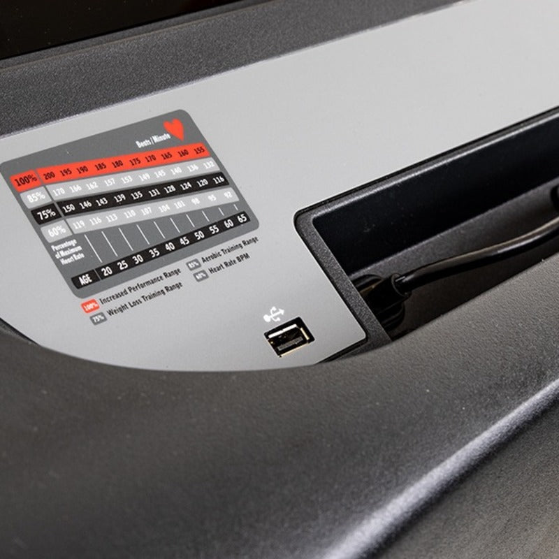this a picture of the T98e treadmill with a usb jack